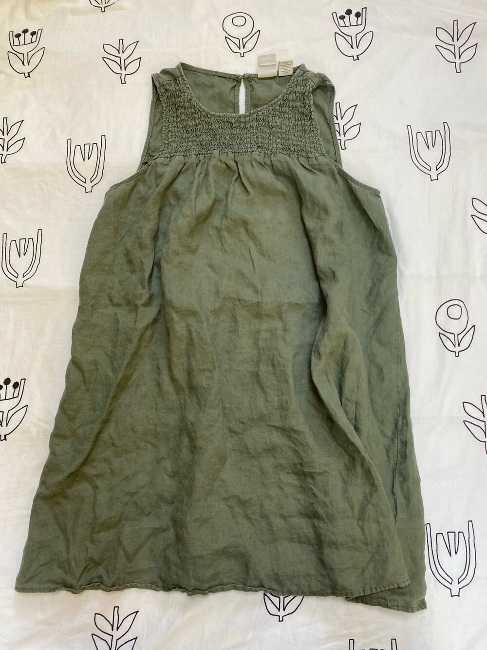 C & C California 100% Linen Green Top